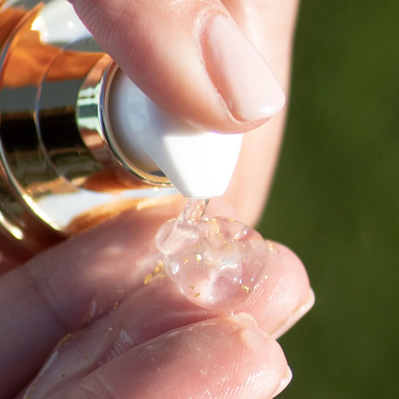 24K Gold Exfoliating Gel - Image 4