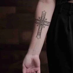 Alternative view of Cross