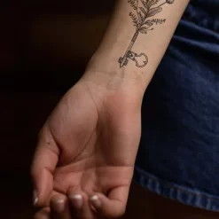 Alternative view of Keys and Flowers