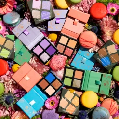 Alternative view of Petits Fours