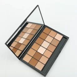 Alternative view of Vincent Kehoe - 18 Part Foundation/Concealer palette - #11