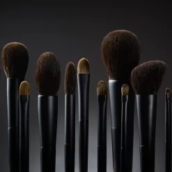Alternative view of Artistique Classique Shadow Brush - Petite