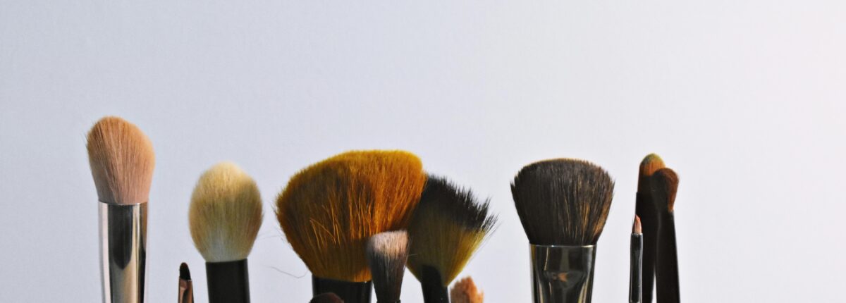 How to Clean Makeup Brushes
