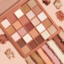 Alternative view of FLORA 25 Eyeshadow Palette
