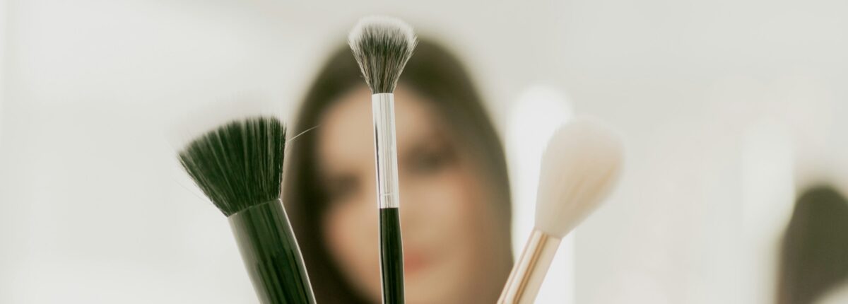 makeup brushes cleaning process
